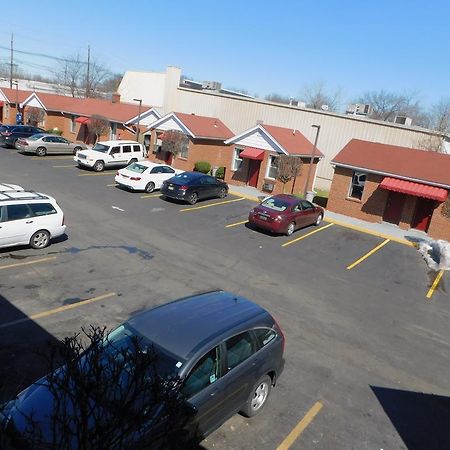 Mounts Motel Lawrenceville Exterior photo